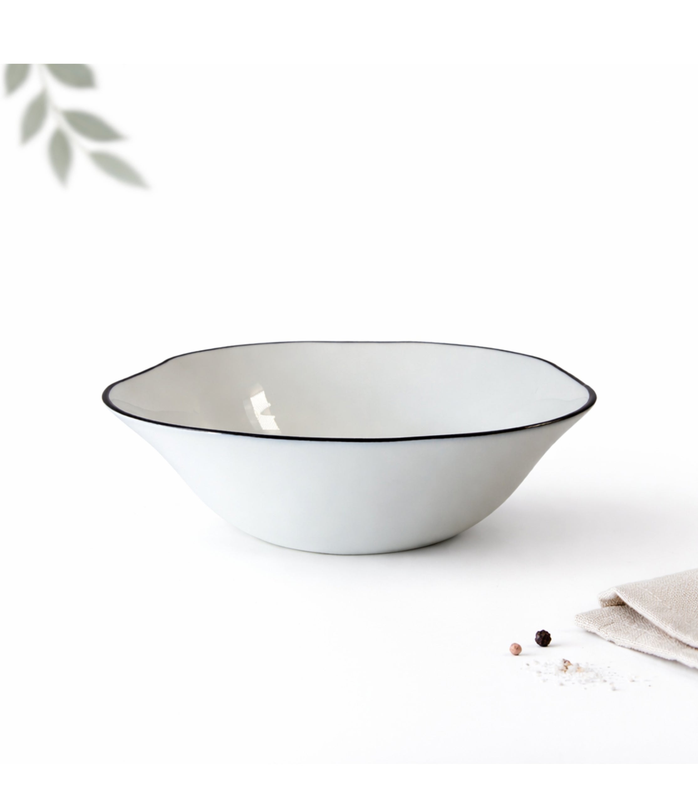 Bol Alb Cu Margine Neagră 7.5 inch