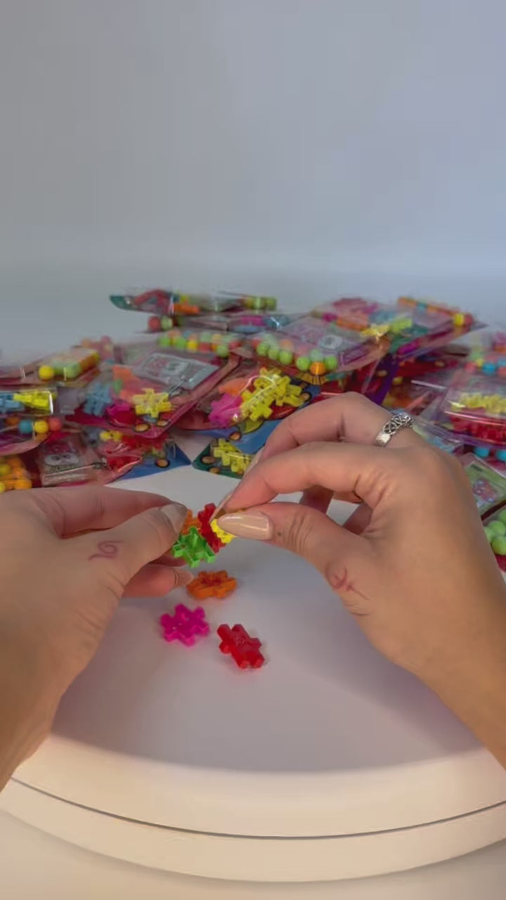 Încarcă videoclipul: Drajeuri Building Block 3.2 Gr (30 Buc) En-gross