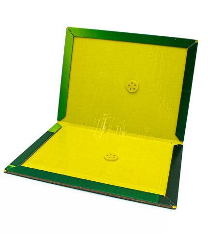 Capcana cu adeziv pentru soareci Green Trap este o cursa de prins soareci si sobolani ideala. Produsul nu necesita incarcare cu momeala si are un adeziv puternic, fara miros, usor de folosit, sigur si igienic.